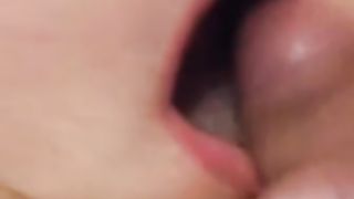 20enne sborrata in bocca