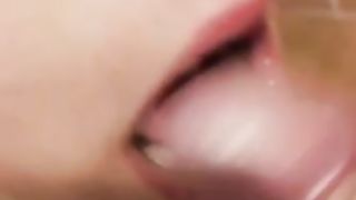 20enne sborrata in bocca