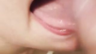 20enne sborrata in bocca