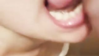 20enne sborrata in bocca