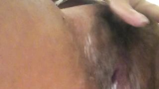 Mi masturbo nel bagno 2