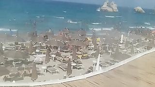 Fede culona esposta al mare