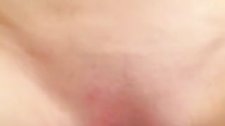 LUCA FA' VEDERE COME MI SBORRI NEL CULO!!