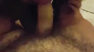 Bellissima italiana attende la sborra calda in bocca