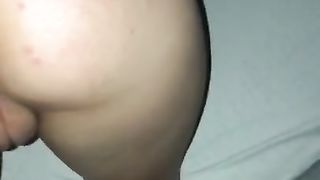 Qualche cinghiata sul culo per eccitarla