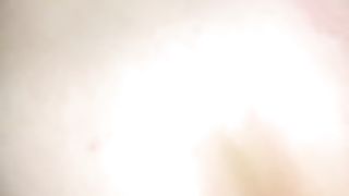 Qualche cinghiata sul culo per eccitarla