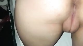 Qualche cinghiata sul culo per eccitarla