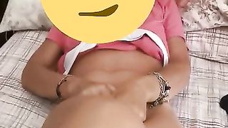 Si masturba mentre la filmo