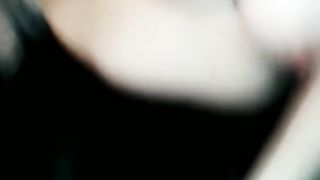 Pompino da bruna maggiorata