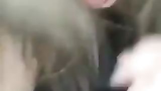 Troia scopata da due cazzoni