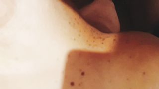 La mia milf mi fa un lavoretto con la bocca