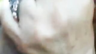 Pompino outdoor da milf bionda