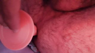 Mi infilo con un dildo