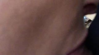 Ha tanta fame di cazzo