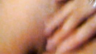 Sborrata in figa da uno sconosciuto in un club privé