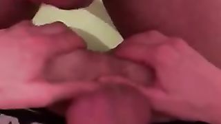 Doccia di sborra sul buco aperto