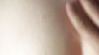 La mia amica dai capelli rossi mi cavalca il cazzo