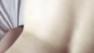 La mia amica dai capelli rossi mi cavalca il cazzo