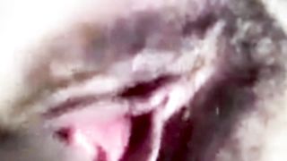 Bella fica succosa  geme mentre la fotto e ci sborro dentro