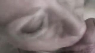 Sessantenne esperta pompinara 2