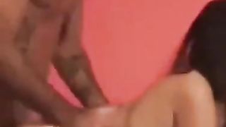 Pecorina con una troia da night club