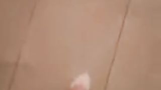 Piedini e scarpette bianche