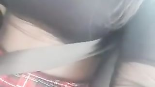 Padrona in viaggio per i suoi schiavi