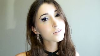 Trans eccitante come una vera donna