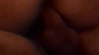 Bruna cavalca nuda un bel pisellone