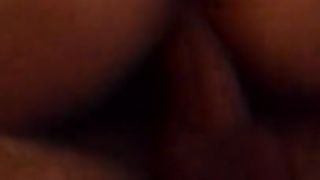 Bruna cavalca nuda un bel pisellone