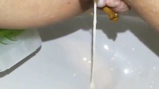 Sborra, e non solo, che esce dalla figa