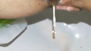 Sborra, e non solo, che esce dalla figa