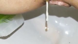 Sborra, e non solo, che esce dalla figa