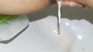 Sborra, e non solo, che esce dalla figa