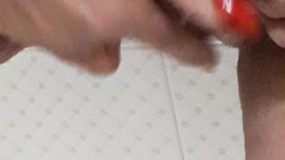 Pisciata addosso da genero vacca puttana matura Salernorno di 64 anni