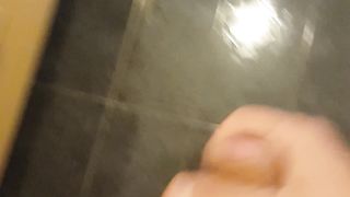 Ecco il mio cazzo prima di una masturbata pomeridiana!