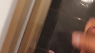 Ecco il mio cazzo prima di una masturbata pomeridiana!