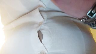 Mi masturbo il culo e succhio la zucchina