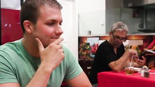 Scopata nel fastfood