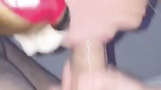 Mia moglie mi spompina a fine giornata