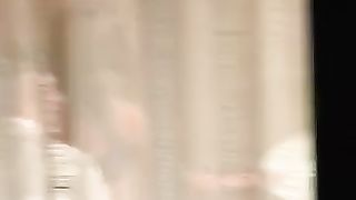 Giovane coppia italiana viene spiata e ripresa col cell