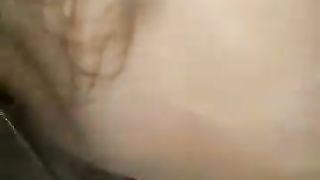 Maliziosa ragazza coi codini succhia