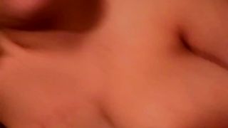 Giovane tettona italiana eccitata come una maiala