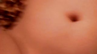 Giovane tettona italiana eccitata come una maiala