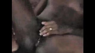 Nera si prepara a ricevere il tuo cazzo