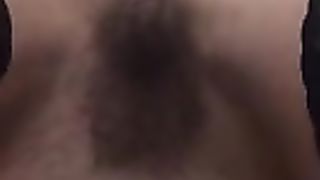 Si trapana il buco del culo con un dildo