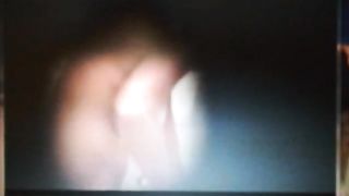 Mia cognata spiata mentre si fa la doccia