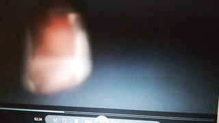 Mia cognata spiata mentre si fa la doccia