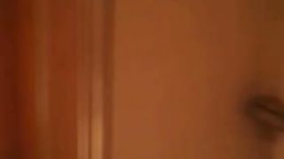 Nudo in bagno prima di scopare