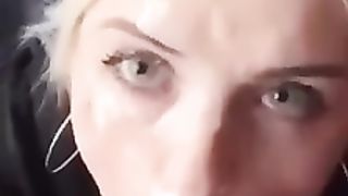 Bionda figa sborrata in faccia